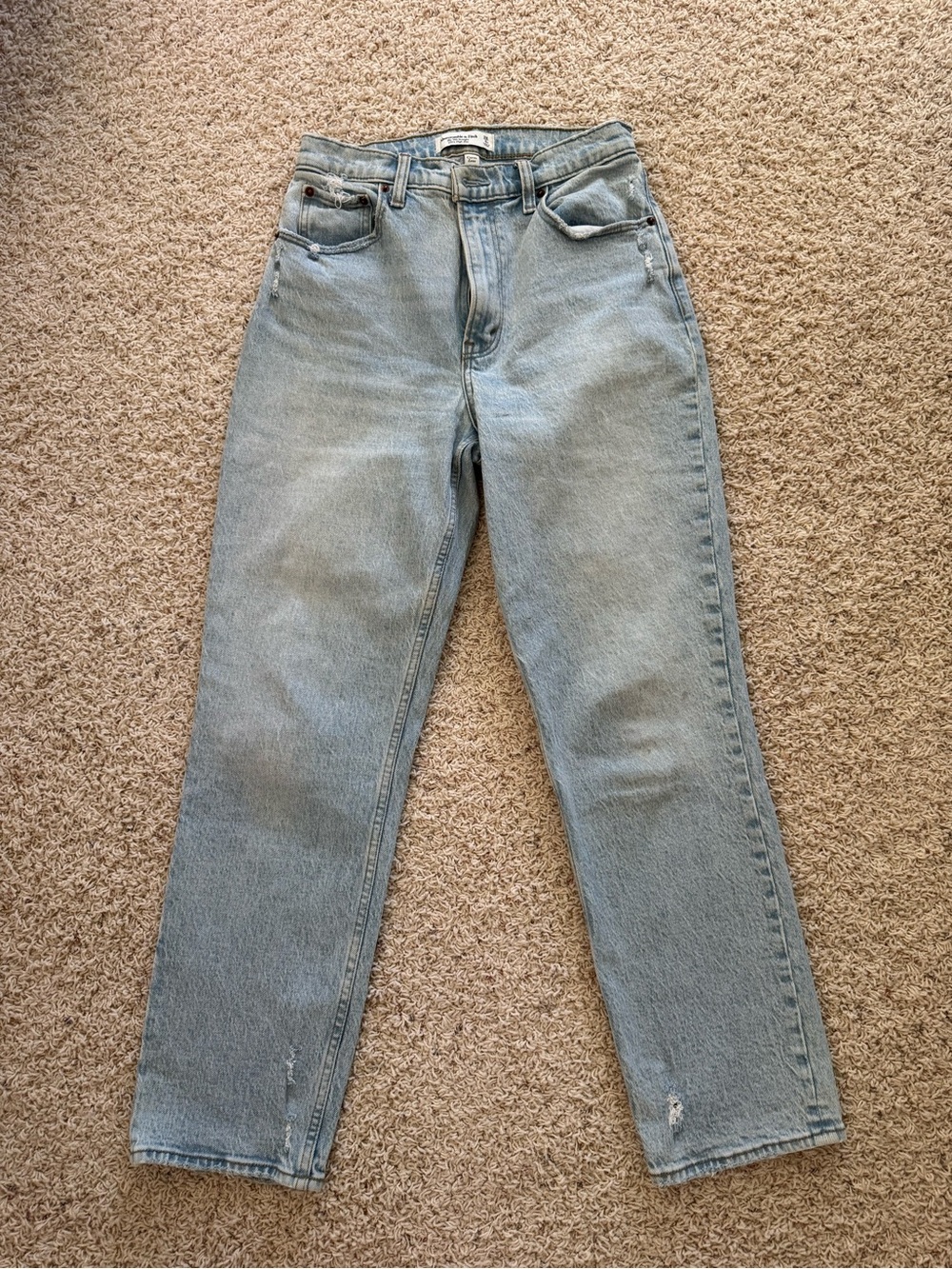 Abercrombie & Fitch Curve Love Ultra High Rise 90s Straight Jean - Short inseam